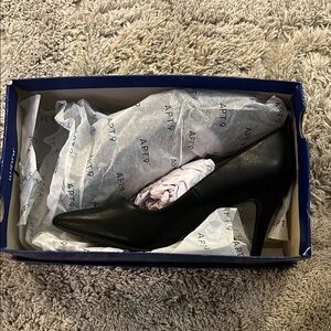 NWT Apt. 9 Women's Black Heels